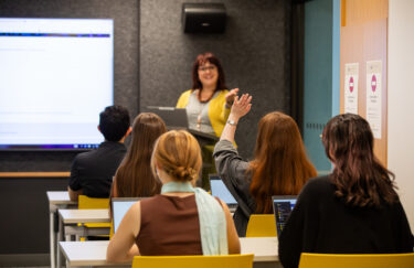 photo of instruction session in the Open Scholarship Commons