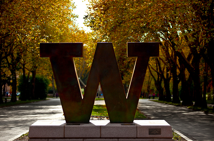 Univ Of Washington Memorial Way