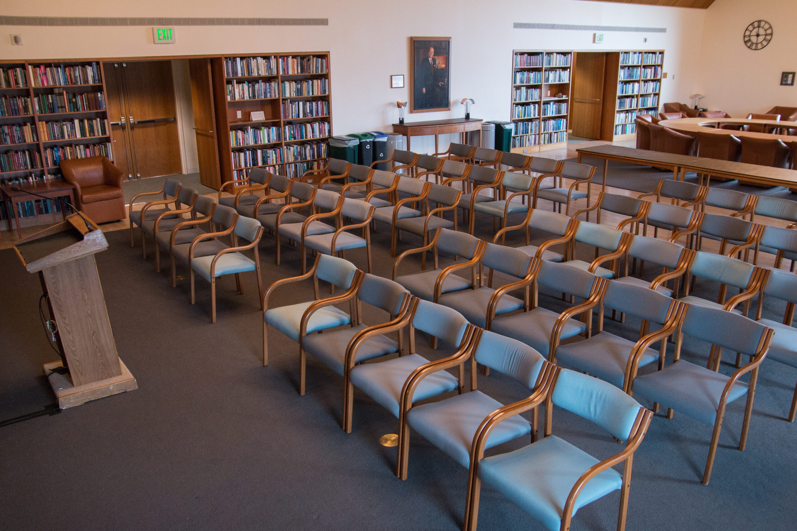 Photo Petersen Smith Room Lecture seating